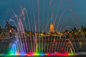 陕西西安大雁塔广场喷泉夜景