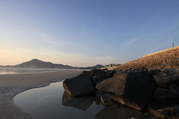 东山岛海边日出