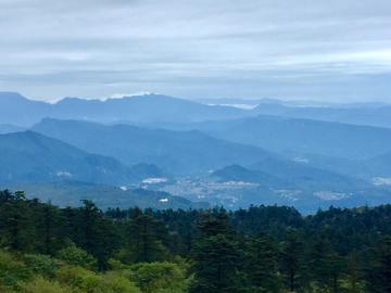 群山