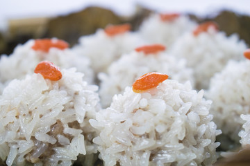 枸杞蒸糯米丸子