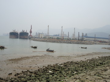 海边码头渔船