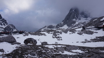 雪山