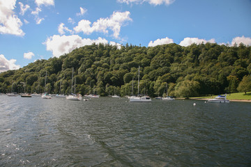 英国湖区自然公园水面帆船风光7