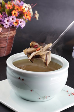 松茸一品菌汤