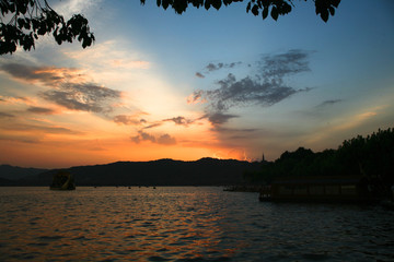 西湖的夕阳
