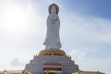 海南三亚南山寺108米海上观音