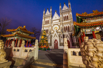 西什库教堂夜景