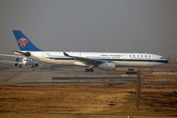 中国南方航空飞机准备起飞