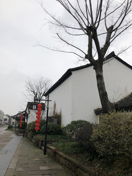 白墙黑瓦