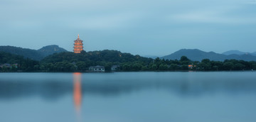 杭州西湖雷峰塔