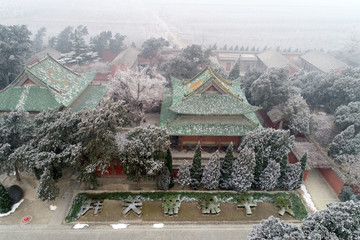 无人机航拍关帝庙雪景