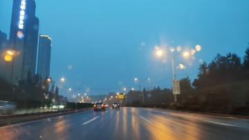 傍晚的公路