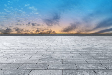 天空云彩和空的前景