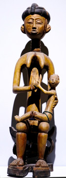 木雕非洲女性