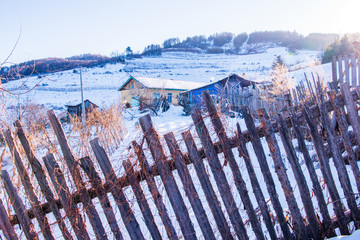 松岭雪村