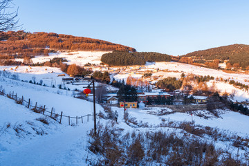 松岭雪村