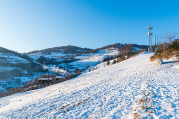 松岭雪村