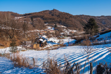 松岭雪村