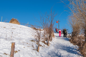 松岭雪村