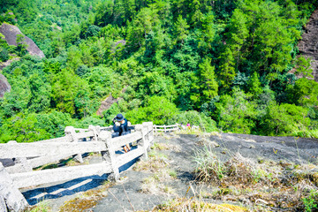 陡峭的山路