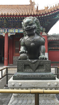 狮子雕塑