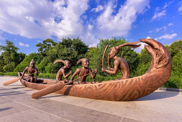 划船的滇池先民主题雕塑