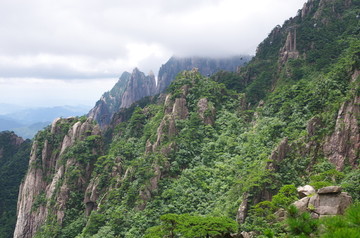 群峰竞秀