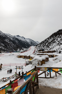 鹧鸪山滑雪场