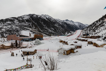 鹧鸪山滑雪场