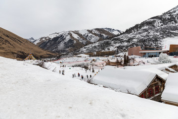 鹧鸪山滑雪场