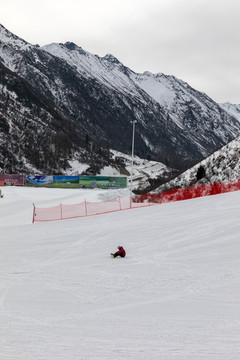 鹧鸪山滑雪场