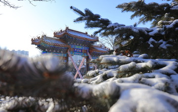 中式古典建筑雪景