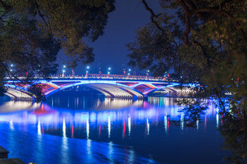 解放桥夜景