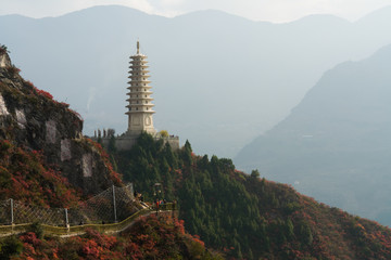 巫峡风光巫峡镇水塔