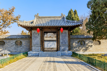 中式门楼园林墙