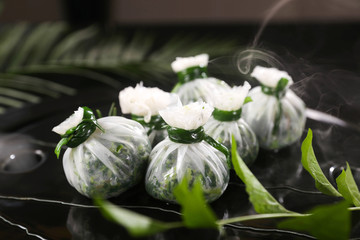 水晶菜包