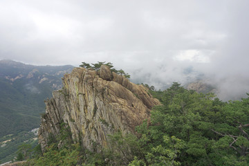 韩国雪岳山高山丘壑自然风光