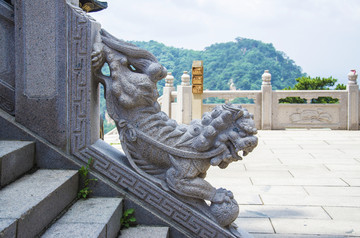 千山弥勒宝塔石台阶围栏石狮雕塑