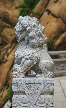 千山弥勒宝塔围栏石柱头狮子雕塑
