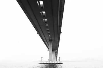 港珠澳大桥桥底