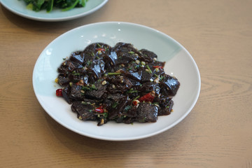炒凉粉