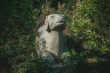 彭祖庙石羊雕塑