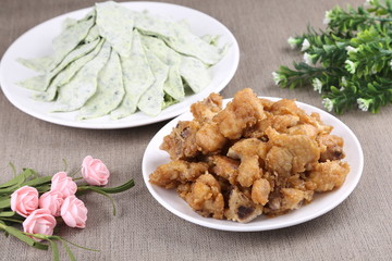 炕土鸡手擀面片