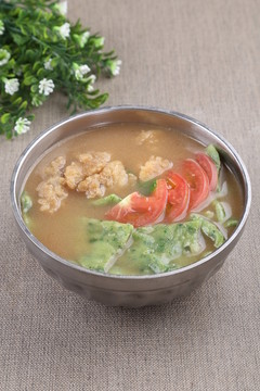 炕土鸡手擀面片
