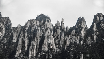 三清山水墨风景画