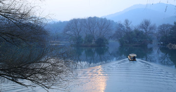 水墨江南山水画