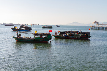 海南三亚湾渔船