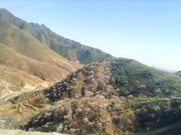 石头山