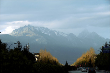 玉龙雪山