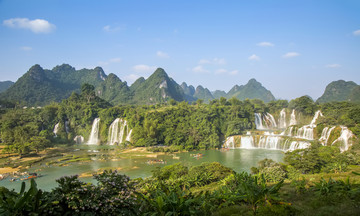 山水风景大瀑布